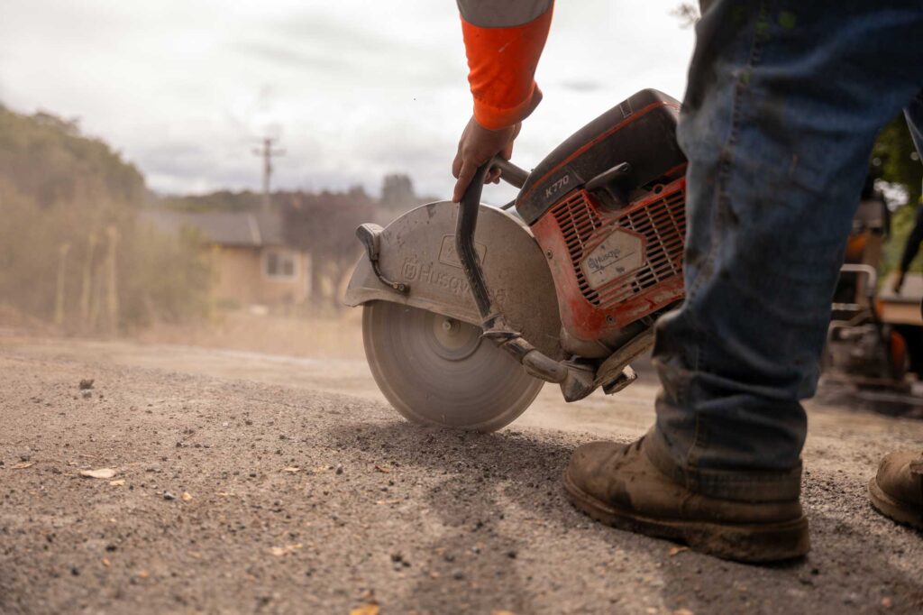 asphalt-transition-overlay-at-driveway-entrance